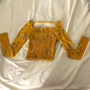 Cropped long sleeve, Brand-love,fire, Size-XS/TP, Color- Yellow w/flowers